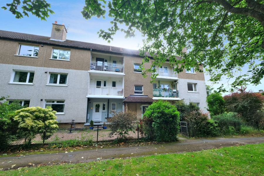 Photo of Top Floor Right, 46 Fernhill Drive, Mastrick, Aberdeen, AB16 6RE — offer over £85,000